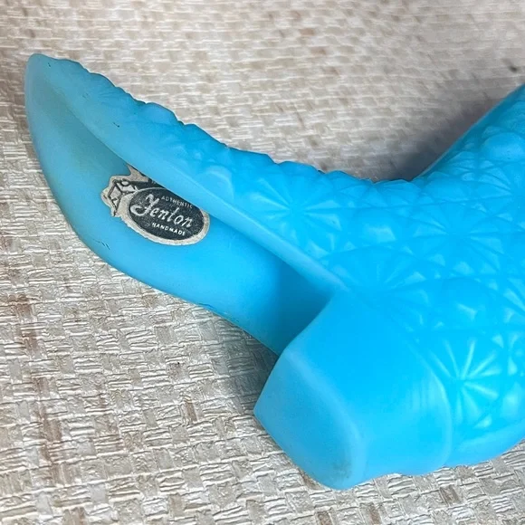 Fenton Boot Satin Custard Blue Daisy Button Art Glass Boot Figurine Orig Sticker - Picture 5 of 5